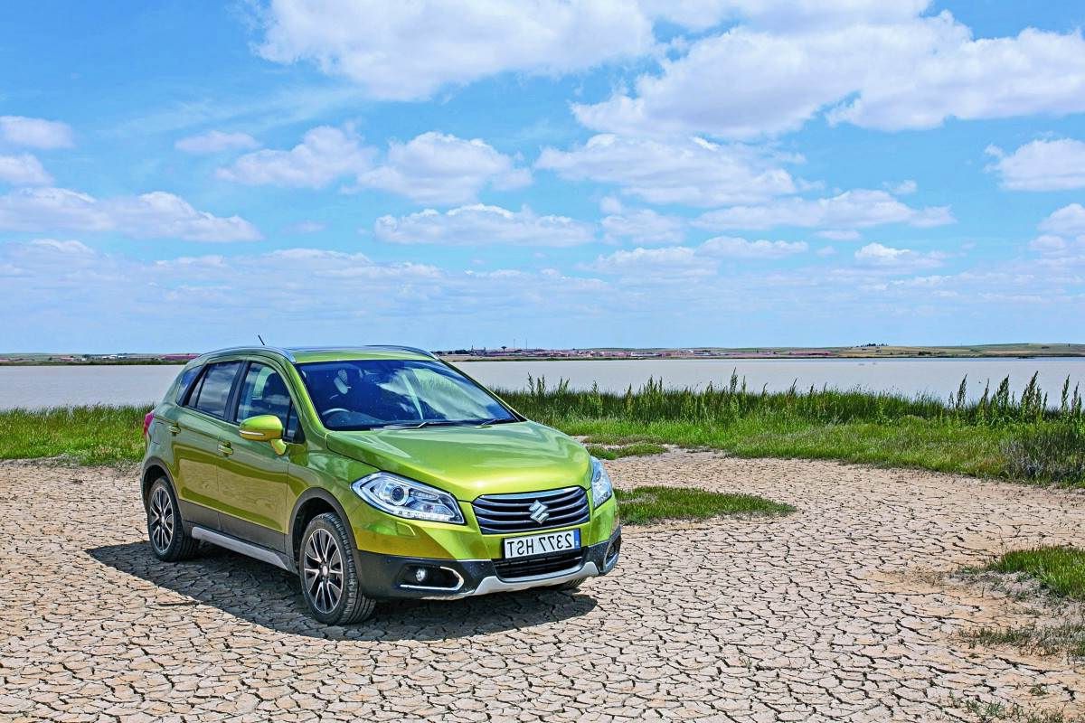 Uno de los célebres testarossa blancos de miami vice